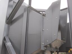 Delta Mobile surge hopper