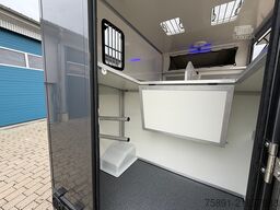 Renault Pferdetransporter B-Führerschein 2340 KG