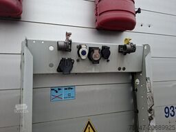 SCHMITZ CARGOBULL 3-Achs Megaliner Varios Edscha Hubdach Liftachse