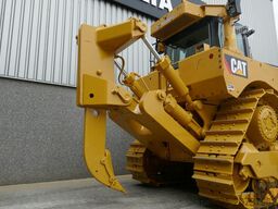 Caterpillar D8T