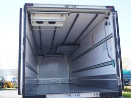 Renault D19 Wide 4x2 E6 / Lamberet 22 EPAL refri