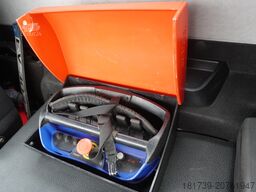 Mercedes-Benz Arocs 2633 flatbed truck / Crane FASSI