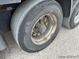 Krone DryLiner / Box / Front Damage / BPW Drum