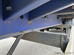 Krone DryLiner / Box / Front Damage / BPW Drum