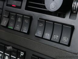Volvo FH 16.650 8X2*6/ FULL AIR/ HIAB 24T/ DYNAMIC ST...