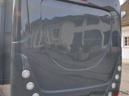 Luxus Caravan mit Slide Outs 