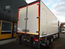 DAF CF 26.330 + CARRIER SUPRA + LOADLIFT