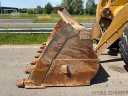 Caterpillar 966M