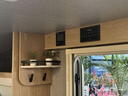 HOBBY OnTour C 680 GE Auto. PIONEER 9 Markise 16