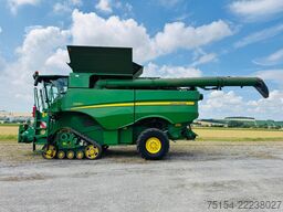 John Deere S690i