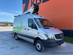 Mercedes-Benz Sprinter 519 CDI 4x4 Versalift ETM-38-145-F