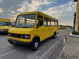 Mercedes-Benz AG 711