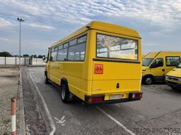 Mercedes-Benz AG 711