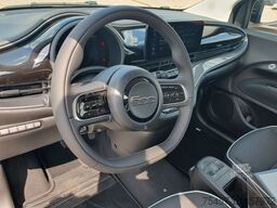 FIAT 500e - schwarz, klein, stark