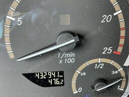Mercedes-Benz Tourismo 16 RHD