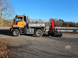 Unimog U435, absattelbarer Kran u. Arbeitskorb