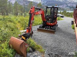 Kubota U35-3 mini excavator with 3 buckets, rototilt, and
