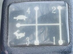 AGCO MASSEY FERGUSON 6140A, Frontlader, Schneeschild, 40Km/h