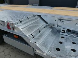 MÜLLER-MITTELTAL 3-achs mit Radmulden, 2 Ladehöhen, Klapprampen