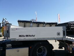 MÜLLER-MITTELTAL 3-achs mit Radmulden, 2 Ladehöhen, Klapprampen