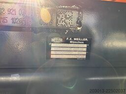 MERCEDES-BENZ AROCS 2042 4x4 MEILLER Kipper Winterd.