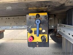 Schmitz Cargobull SCB*S3B FRIGO CARRIER VECTOR 1950 Mt - BI-TEMP ...