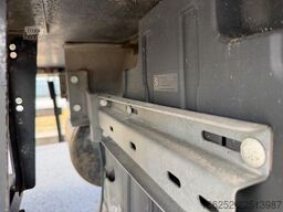 Schmitz Cargobull SCB*S3B FRIGO CARRIER VECTOR 1950 Mt - BI-TEMP ...