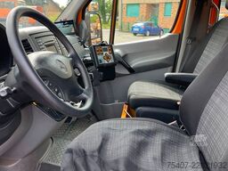MERCEDES-BENZ Sprinter II Pritsche/DoKa 413/414/416/510/511/51