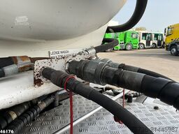 Man TGX 18.400 trekker  + Burg oplegger met Bekker ...