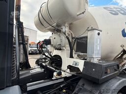 MAN 32.430 8x4 BB Betonmischer
