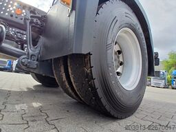 MERCEDES-BENZ 1851 4x2 BL Fahrgestell *Nebenantrieb