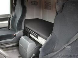 MAN 26.400 6x2 KRAN ATLAS AK 120.2  Funkfern Nr: 549