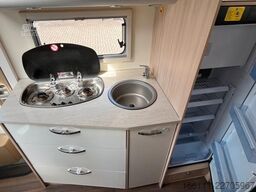 BÜRSTNER Nexxo Time T690 G - Einzelbetten - Solar - Klima