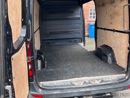 VOLKSWAGEN Crafter Kasten 35 mittel L2H1