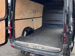 VOLKSWAGEN Crafter Kasten 35 mittel L2H1