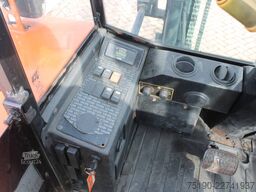 JCB 930