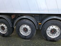 WIELTON NW-3 Bulk Master, Alu, 55m³, Kombitür, Luft-Lift