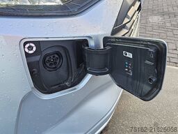 FORD TRANSIT CUSTOM 2.5 PHEV 9-Persoons!