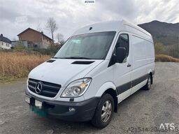 Mercedes-Benz Sprinter 316 w/ Lift