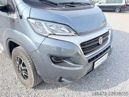 WEINSBERG CaraSuite 700 ME Einzelbetten-Hubbett-Automatik