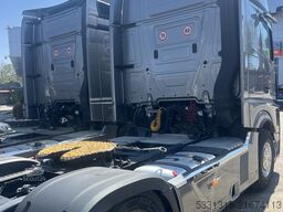 Mercedes-Benz Actros 1853