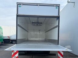 MERCEDES-BENZ 821 L Atego 3-Sitz Tempomat LBW 1500 kg