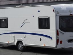 BÜRSTNER Belcanto 460 TL mit Mover und Markise