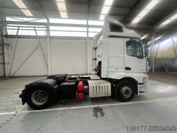 Mercedes-Benz Actros 1843
