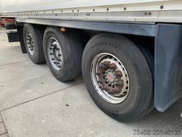 Schmitz Cargobull SKO24 / Closed Box / SAF + Disc