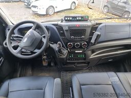 Iveco Daily Rettungswagen Ladebordwand