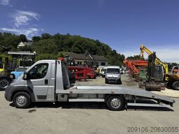 PEUGEOT Boxer 3.0 L Abschleppwagen Klima