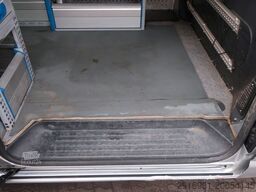 VOLKSWAGEN T5 Transporter Kasten 4Motion/Klima/AHK/FN: 167