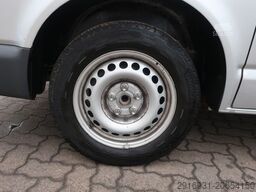 VOLKSWAGEN T5 Transporter Kurz /Klima/SHZ/AHK/FN: 29
