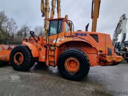 FIAT Fiat Kobelco W 270